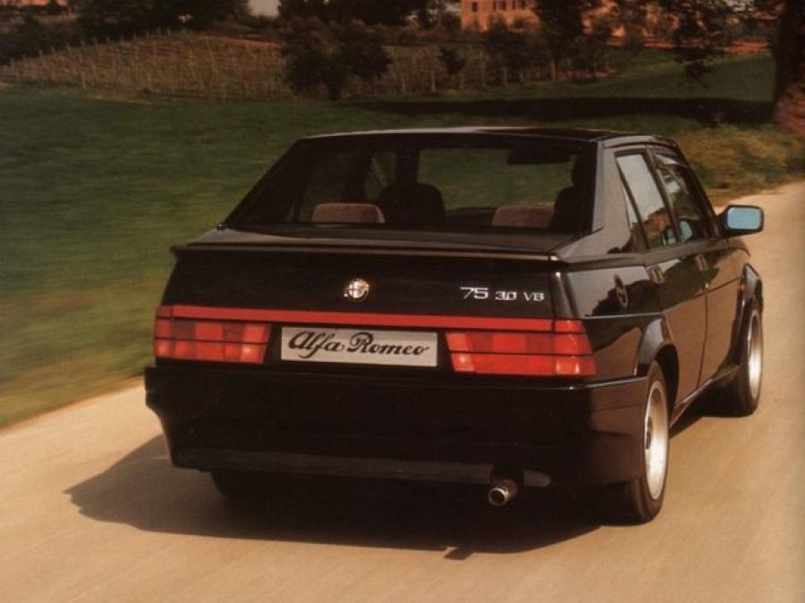  Alfa Romeo 75 V6 3.0 Veloce (162B) 1988 года  (фото 2 из 2)